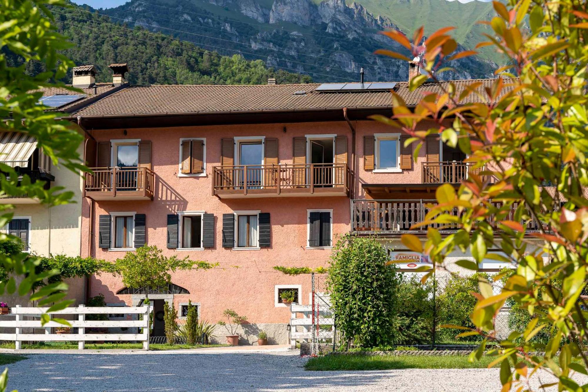 Ledro Lake Suite "Pur" Меццолаго Экстерьер фото